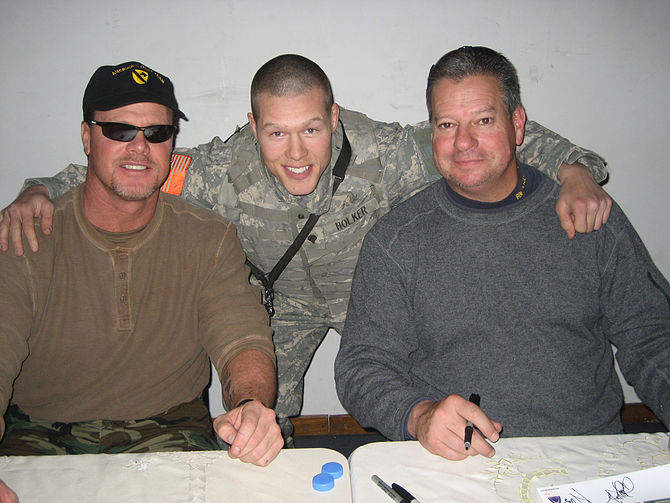 English: Former football stars Jim McMahon and... Former football stars Jim McMahon