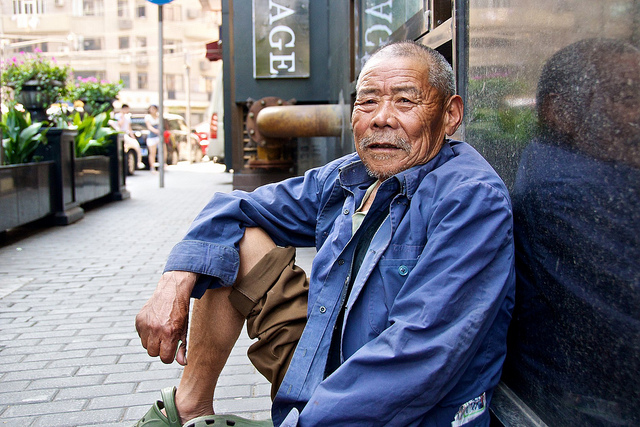  Growing Old: A Profile of Aging in Two Countries