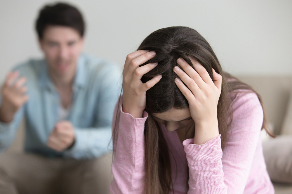  6 Signs That You’re In An Emotionally Abusive Marriage
