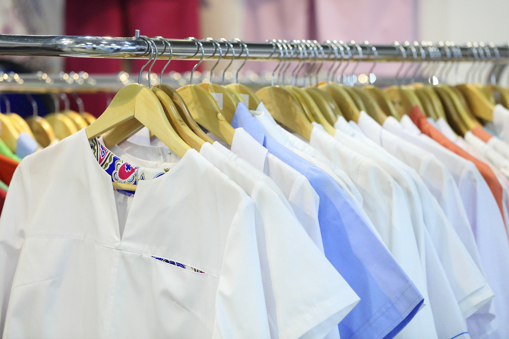  4 Questions To Ask Before Choosing A Healthcare Uniform Services Rental