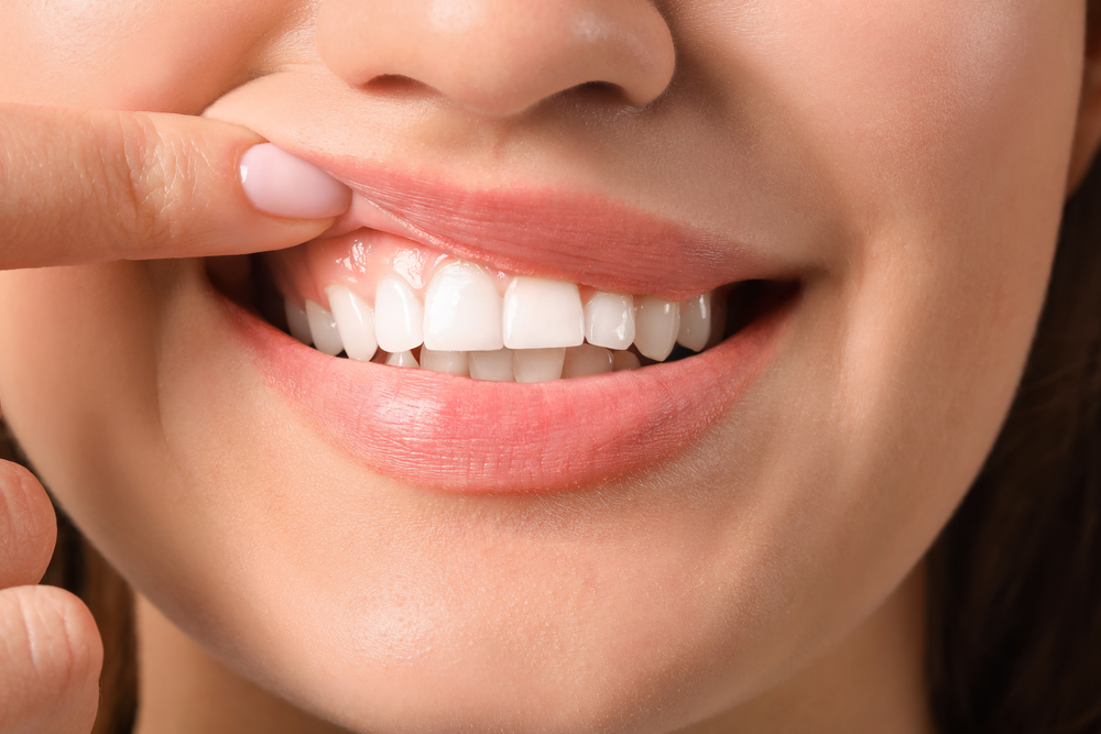  Tips For Ensuring Your Teeth And Gums Remain Healthy