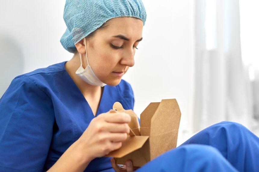 eating on your hospital night shift