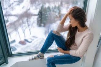 how to deal with seasonal depression during winter