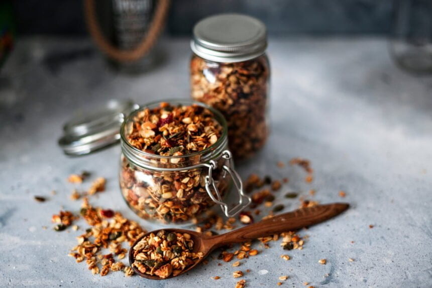 health benefits of granola and oats